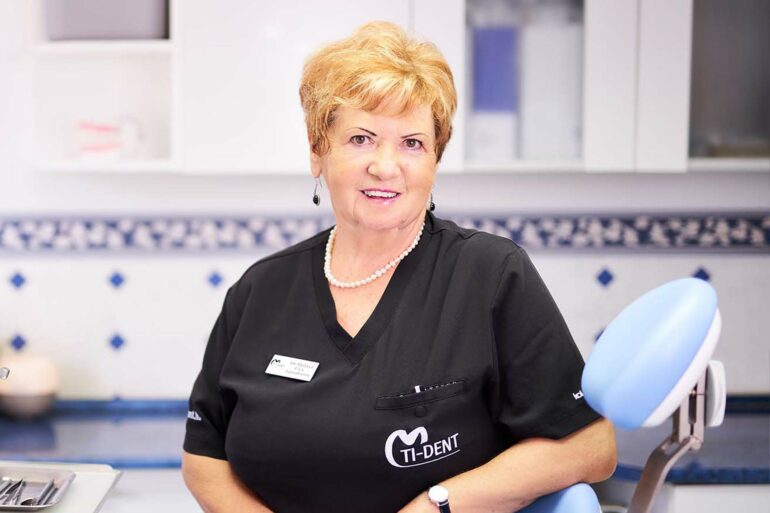 Dr. Halász Éva